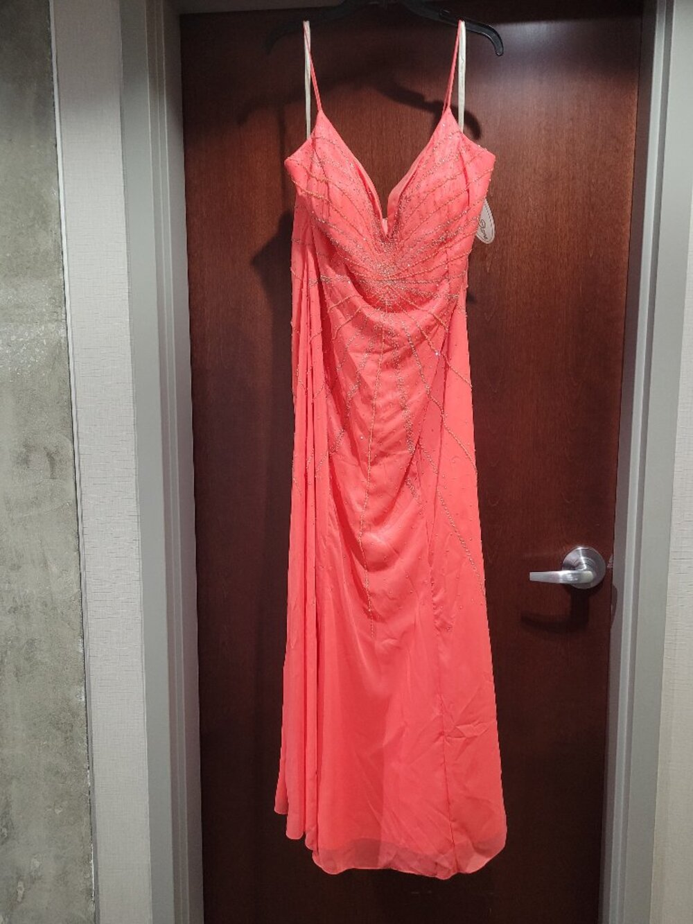 Mac Duggal 42032 Size 20W Coral Prom Dress